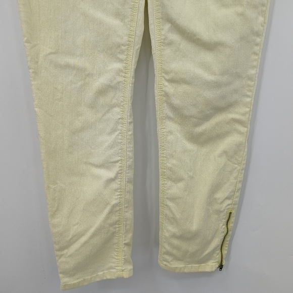 CHICO'S So Slimming Zippered Ankle Jeans - Picture 4 of 10